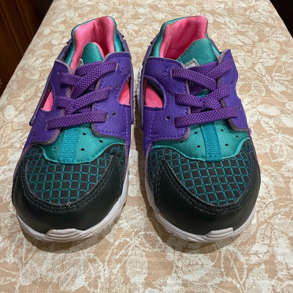 Nike Air Huarache Toddler Shoes - Picture 5 of 7